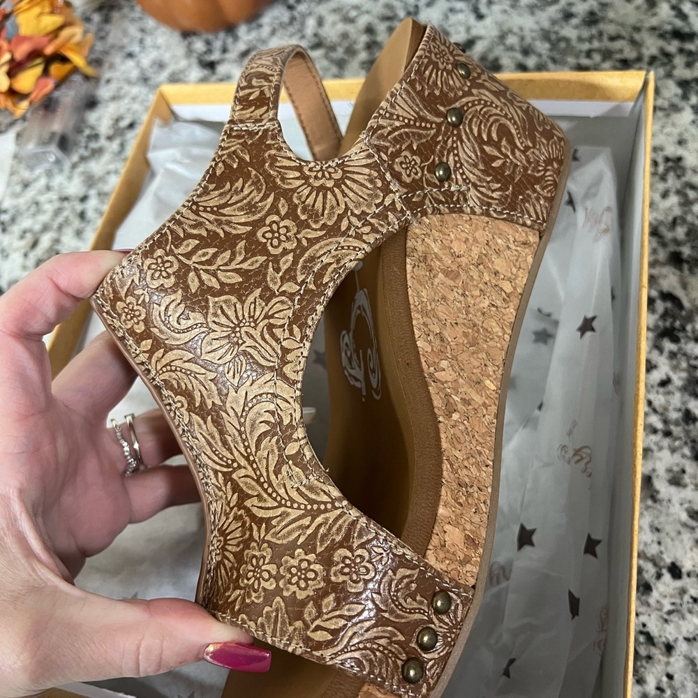 Very G Brown Floral Wedges